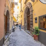 Cosy House Under The Arches In Sorrento Old Town