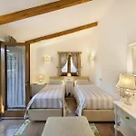 Sorrentovibes - Villa In Sorrento Center With Gardens And Outdoor Space