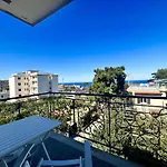 Bright 3 Bedrooms Apartment With Seaview Balcony
