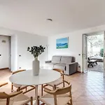 Villa Giulia Boutique Views Pool And Guest Services