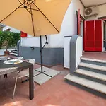 Apartment Bianca With Shared Pool