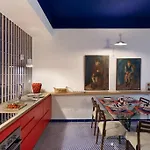 Mimi Gallery House
