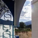 The Reef Rooms