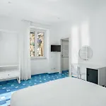 Marina Grande Residence
