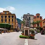 La Casa Del Notaio