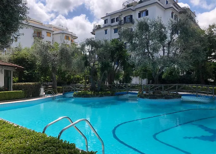 Casa Mami - Luxury Apartment And Pool - Sorrento