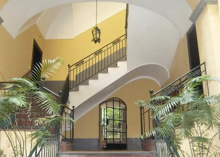 1878 Sorrento Guest House
