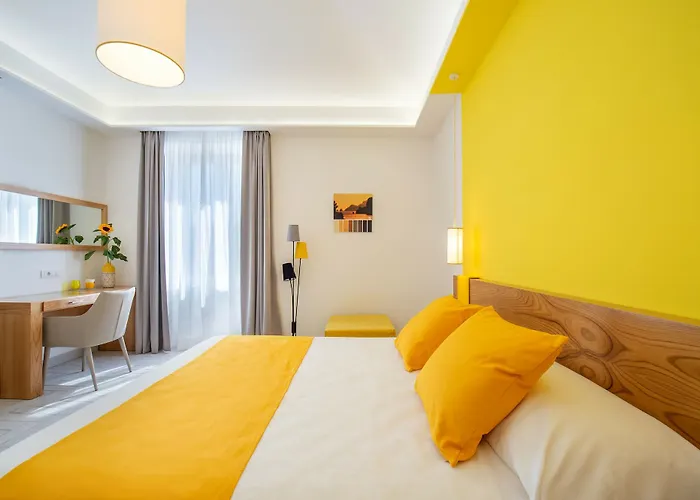 Corte\'S Room
