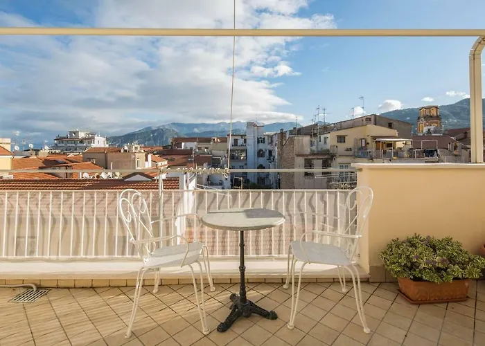 Carla Suite Sorrento
