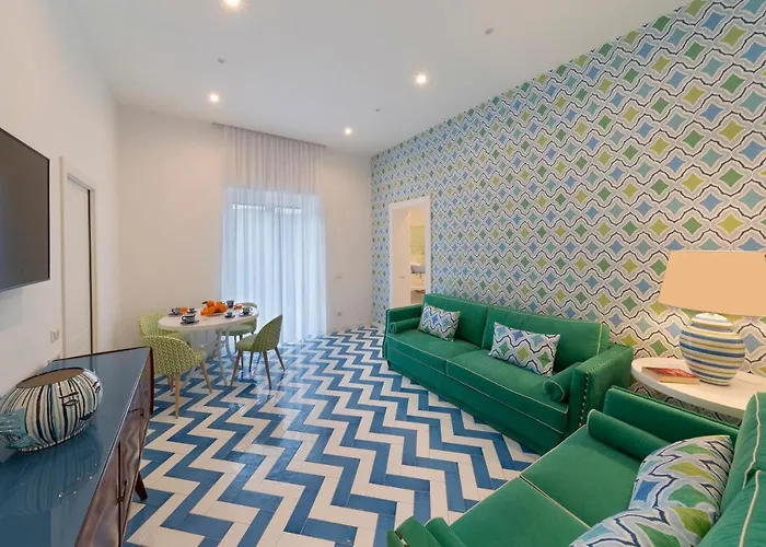 Sorrentovibes - Luxury Four Bedroom Home