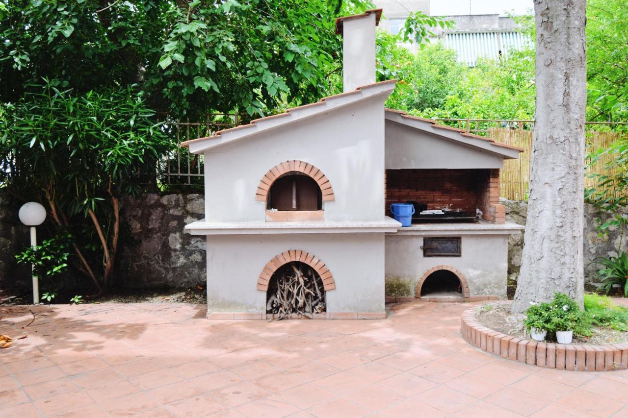 House Apartment *
