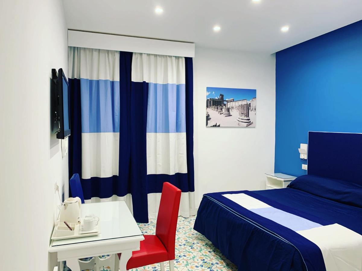 Metropole Hotel 3*