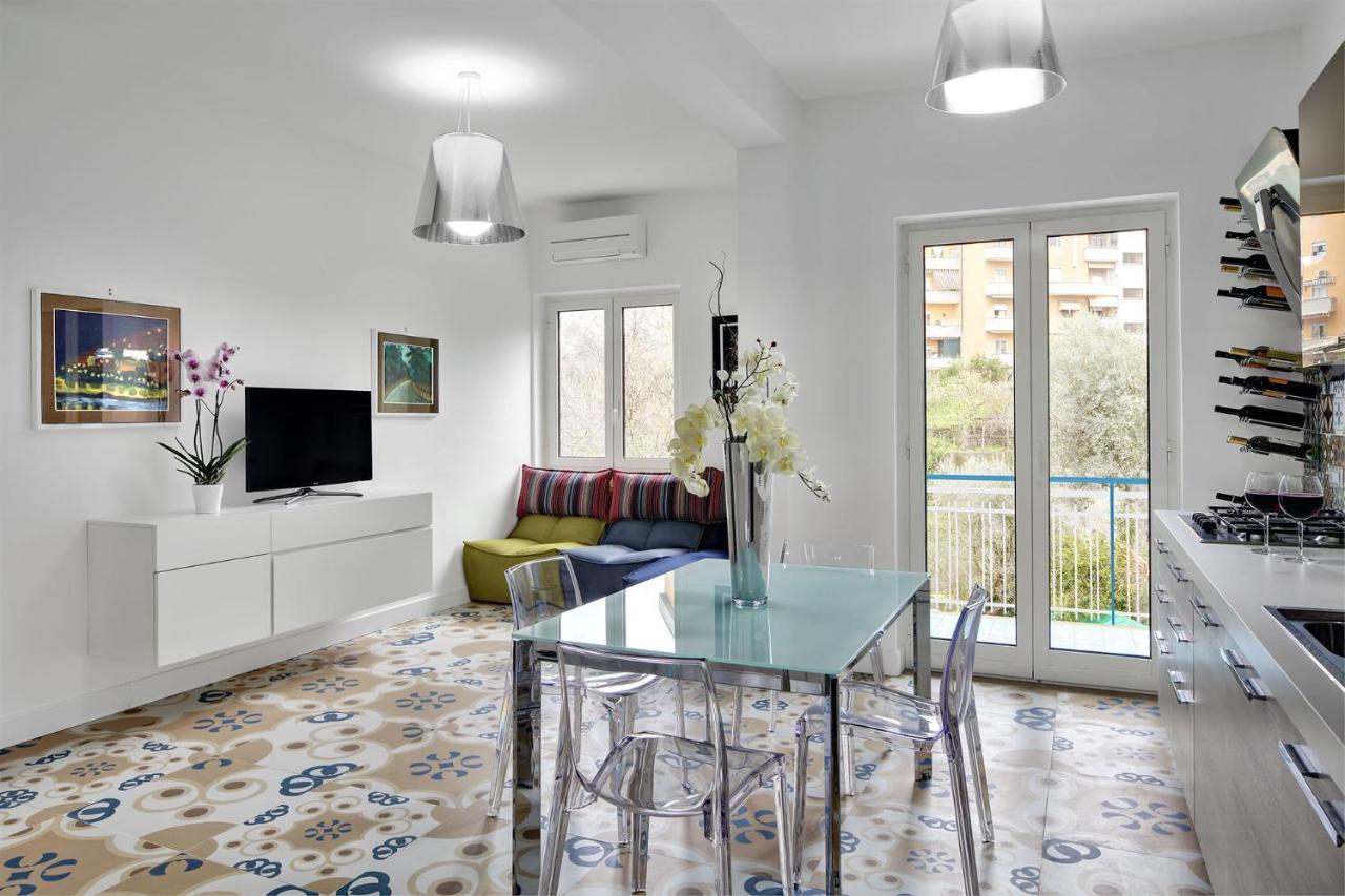 Patterns Apartment *