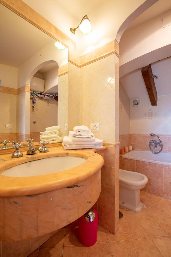 Apartment Rossy House *