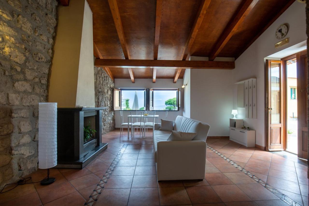 Rossy House *