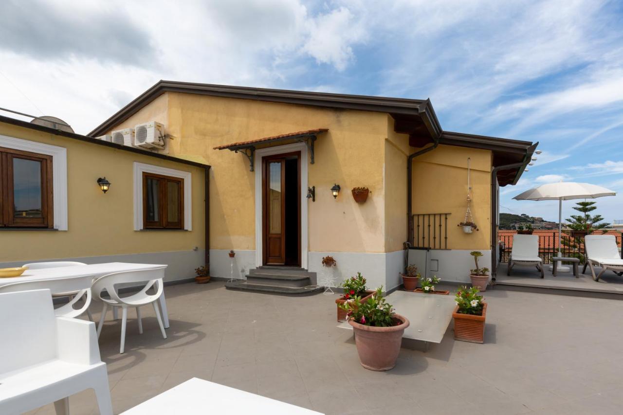 Rossy House *