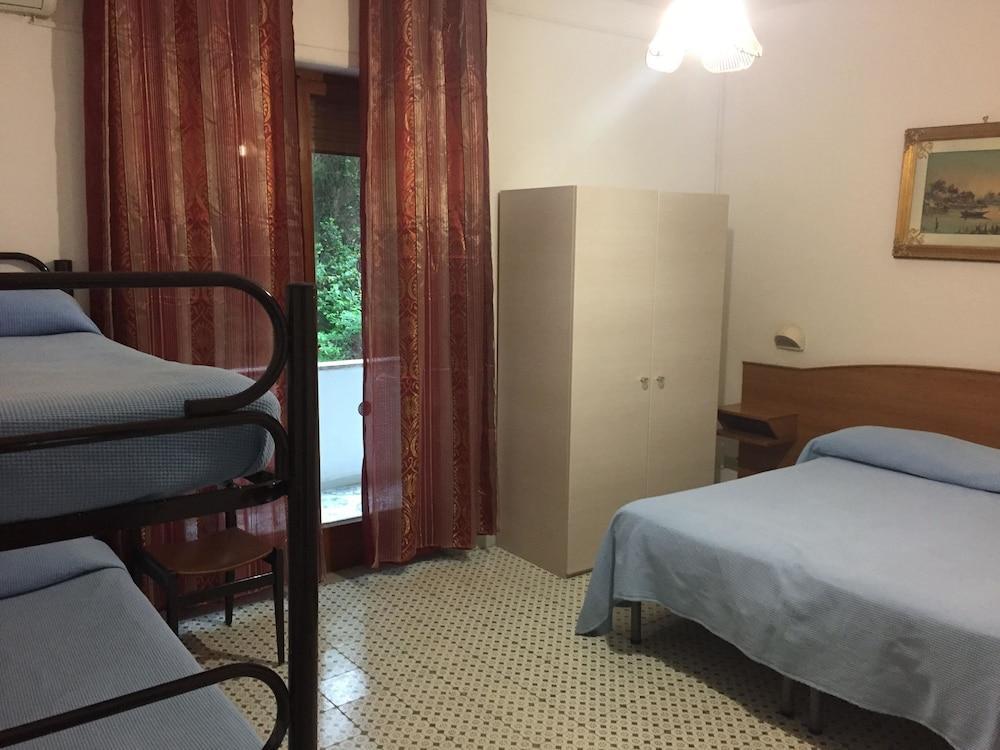 Hotel Cavour 3*