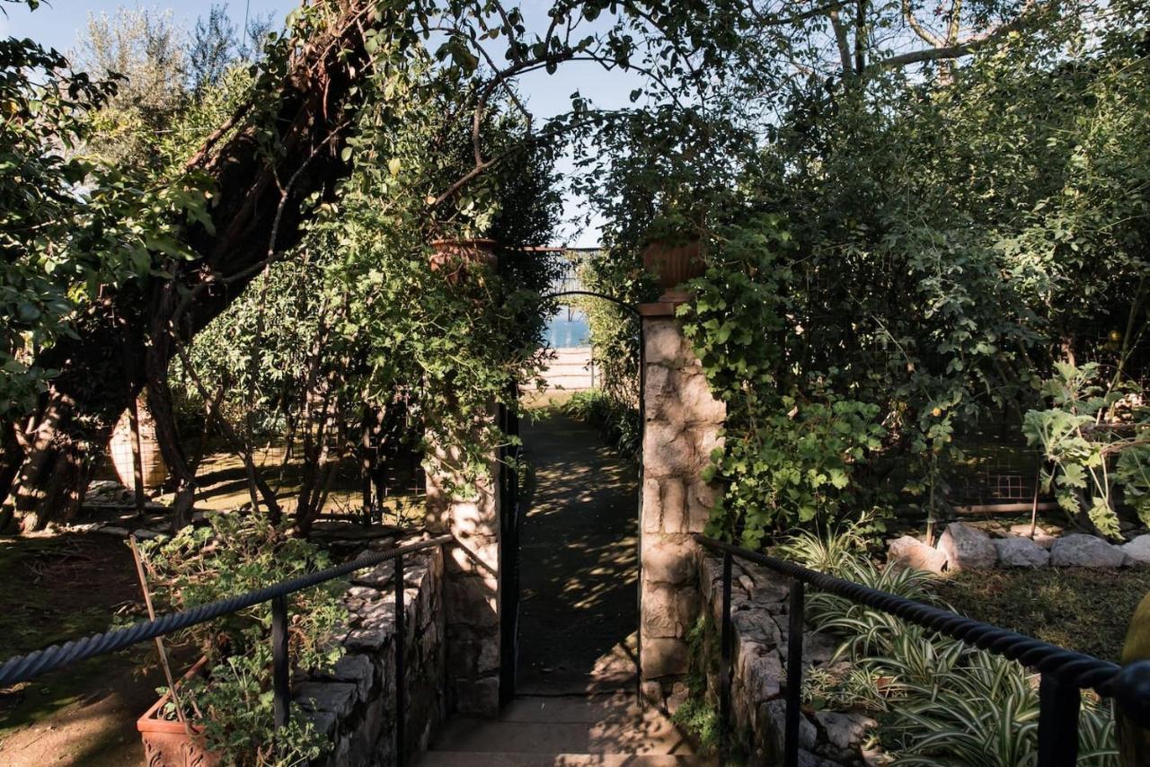 Villa Donna Elisa *