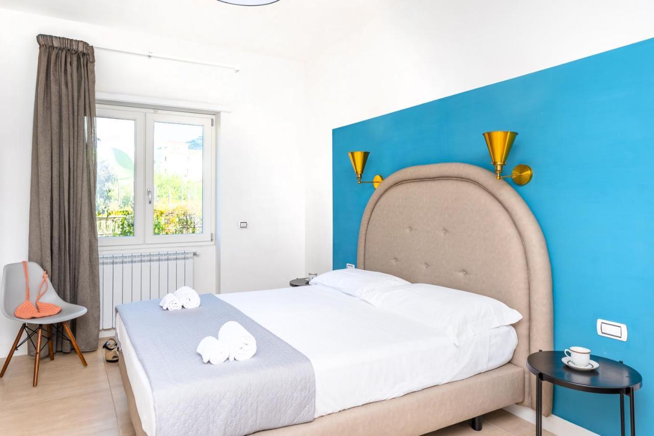 Tiberio Luxury Suites Bed & Breakfast *