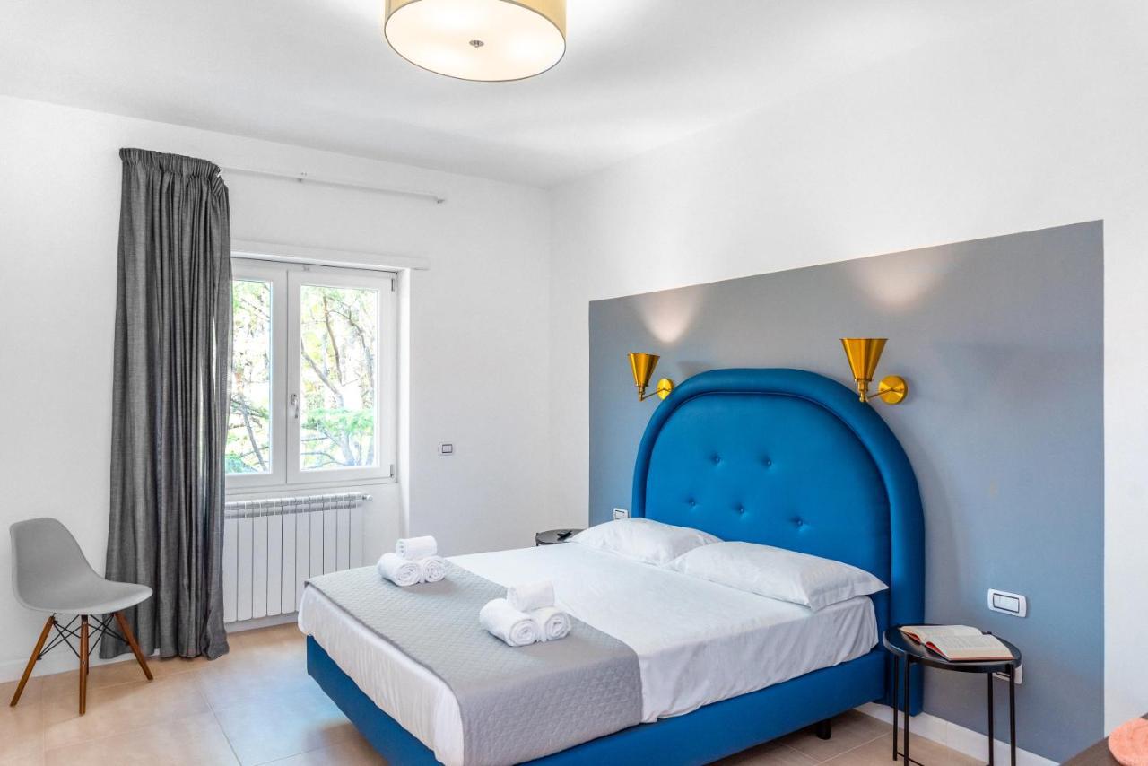 Tiberio Luxury Suites *
