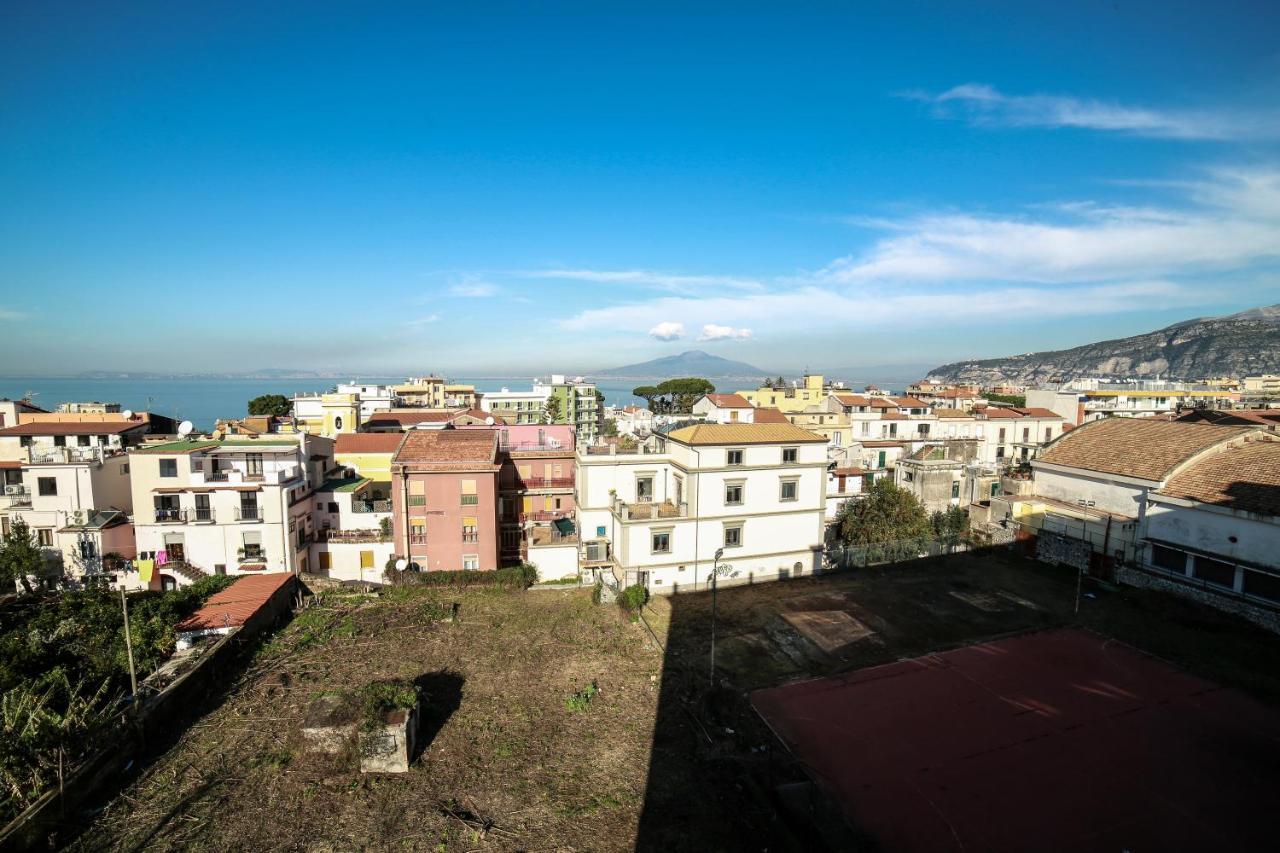 Camy House - De Vivo Realty Appartement *
