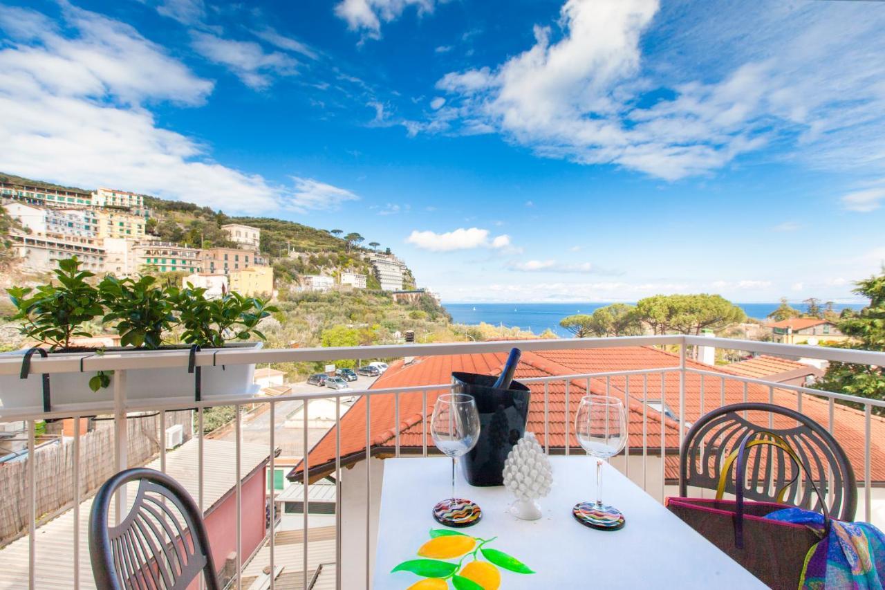 Sorrentovibes - Luxury Sea View & Jacuzzi In Centre Apartment Sorrento