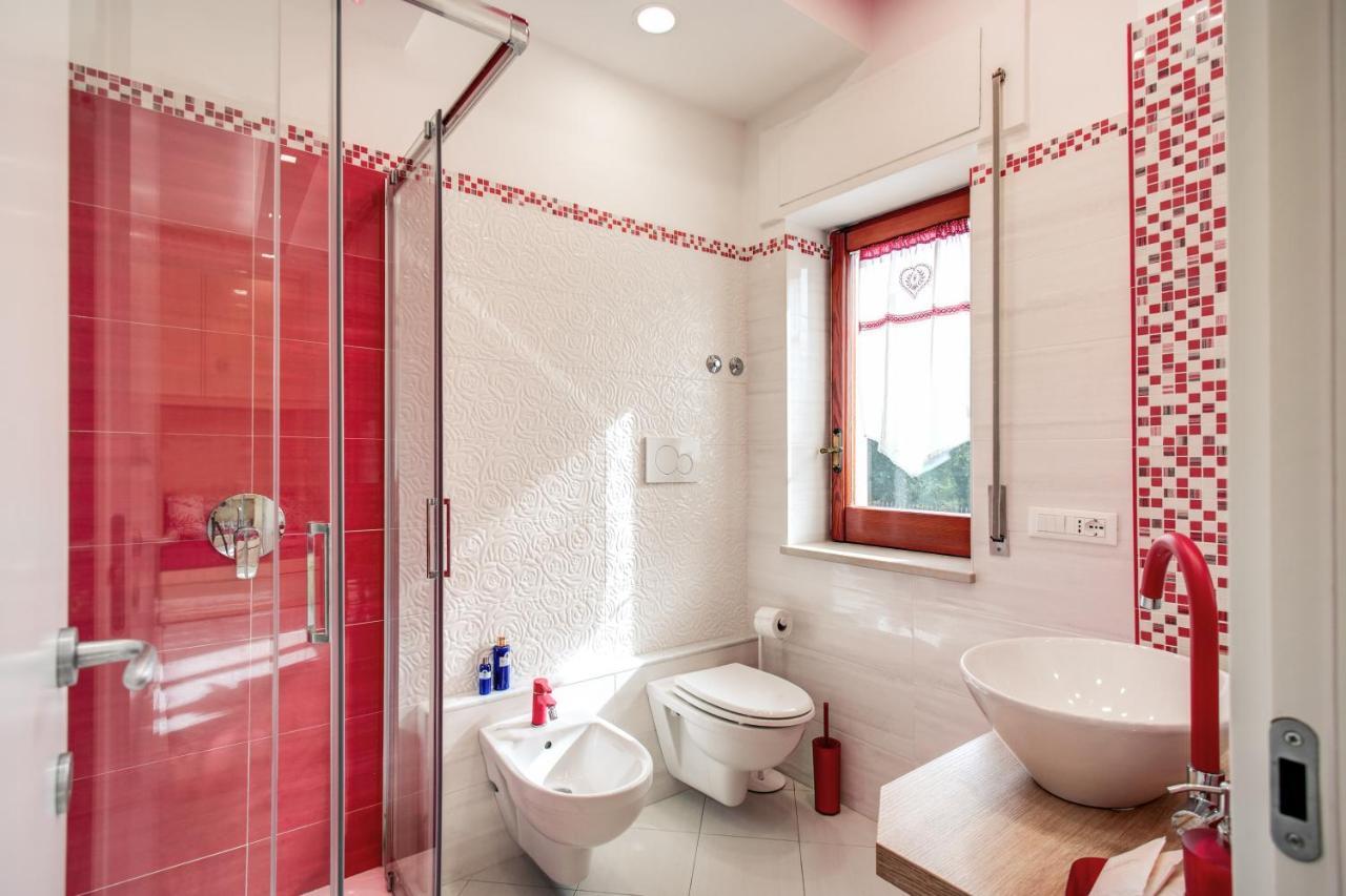 Apartment Casa Lolla, Red Rose In The Heart Of *