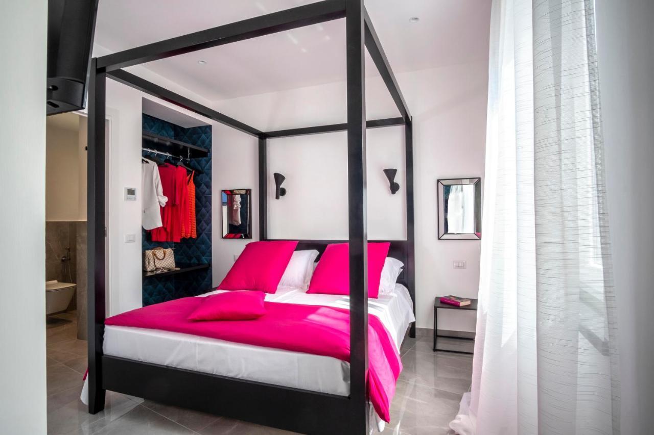 36 Steps In Tasso Square Apartamento *