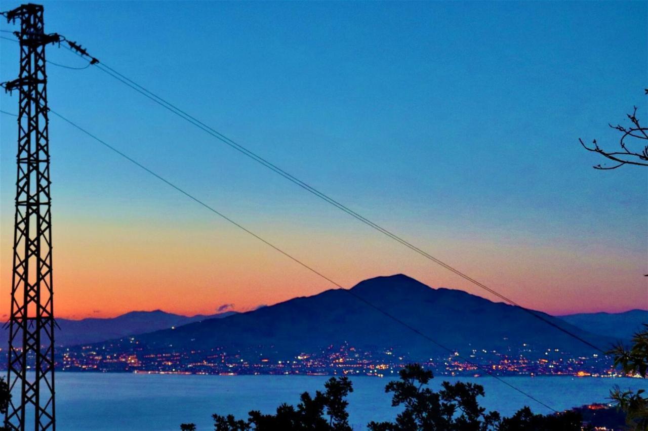 Villa Privata Con Biliardo E Vista Sul Golfo Di Napoli Sorrento