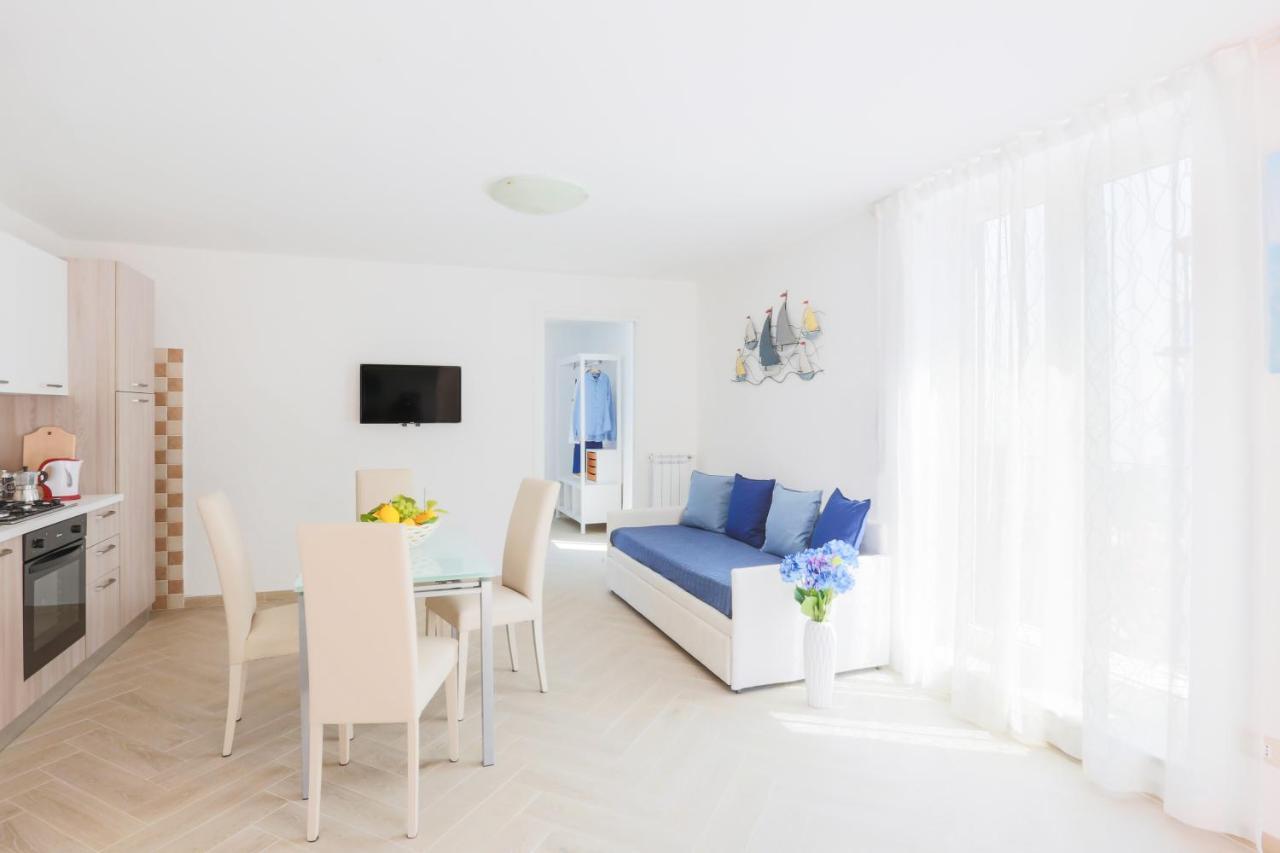 Seaview By The Sea With Terrace Sorrento