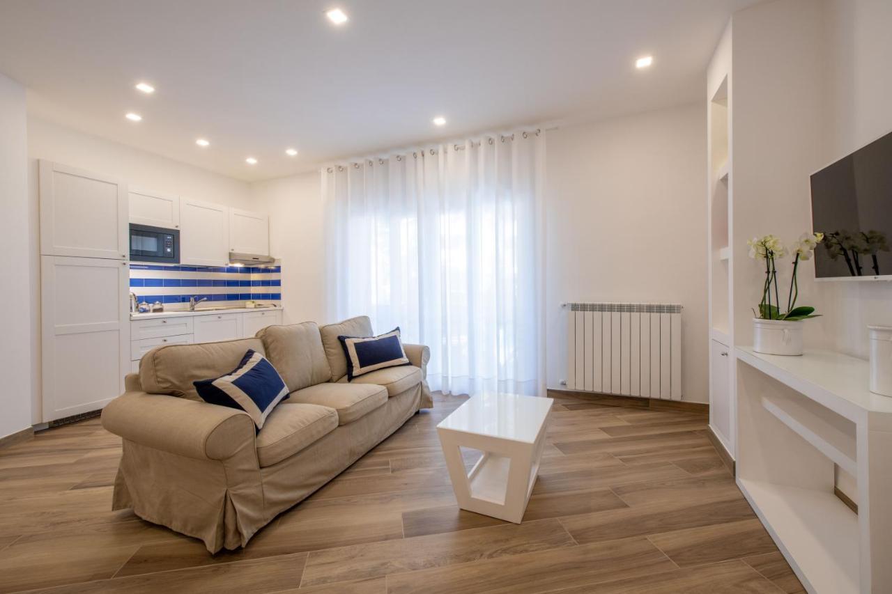 Solymar Due Apartment *