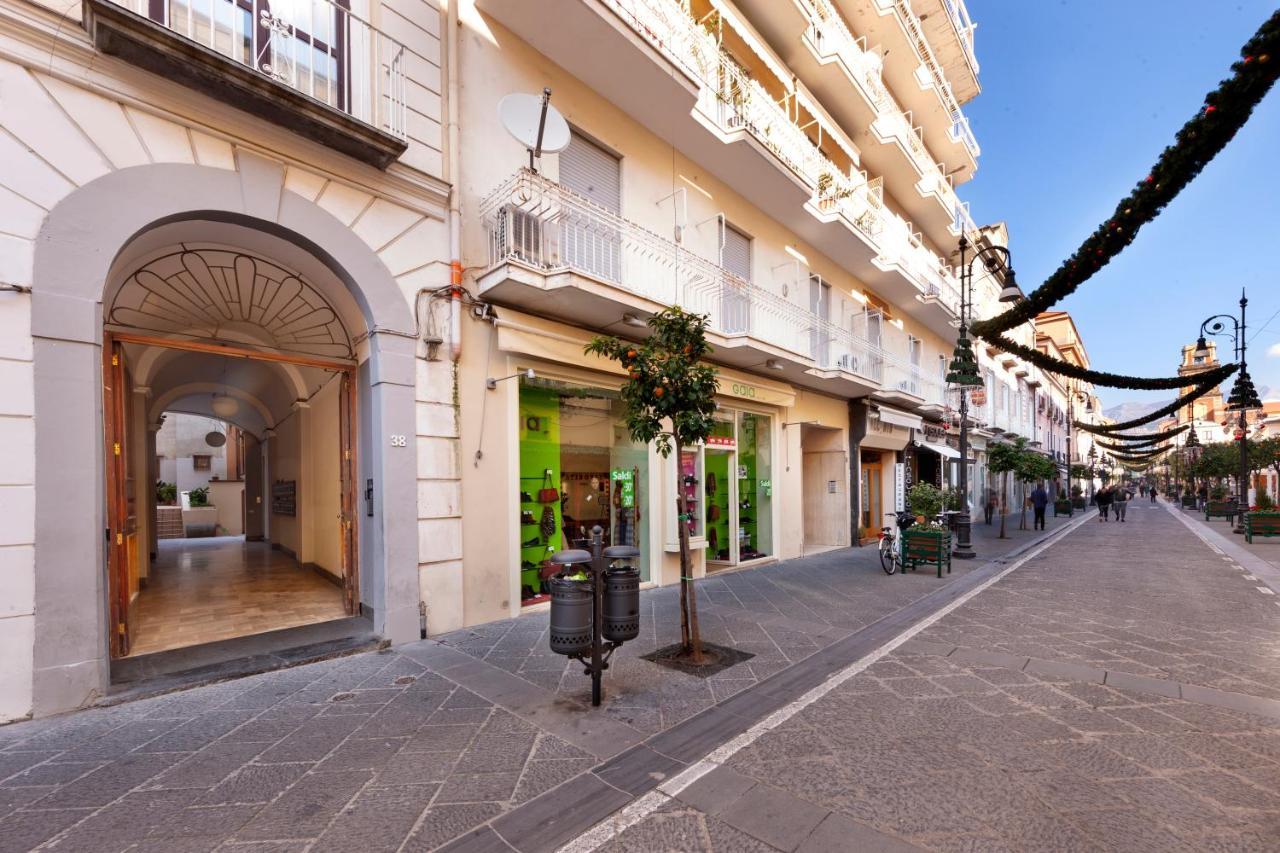 Luxury&romantic With Balcony In Apartment Sorrento
