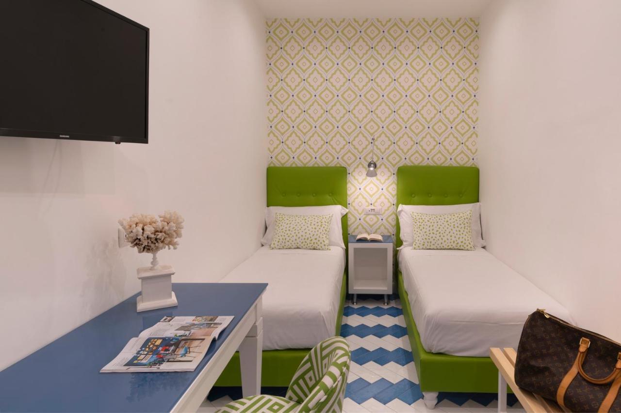 Apartment Luxury&romantic With Balcony In *