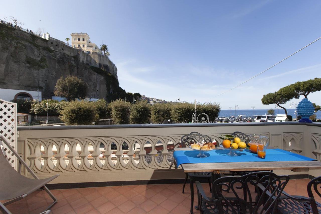 - La Terrazza Sul Porto Apartment Sorrento