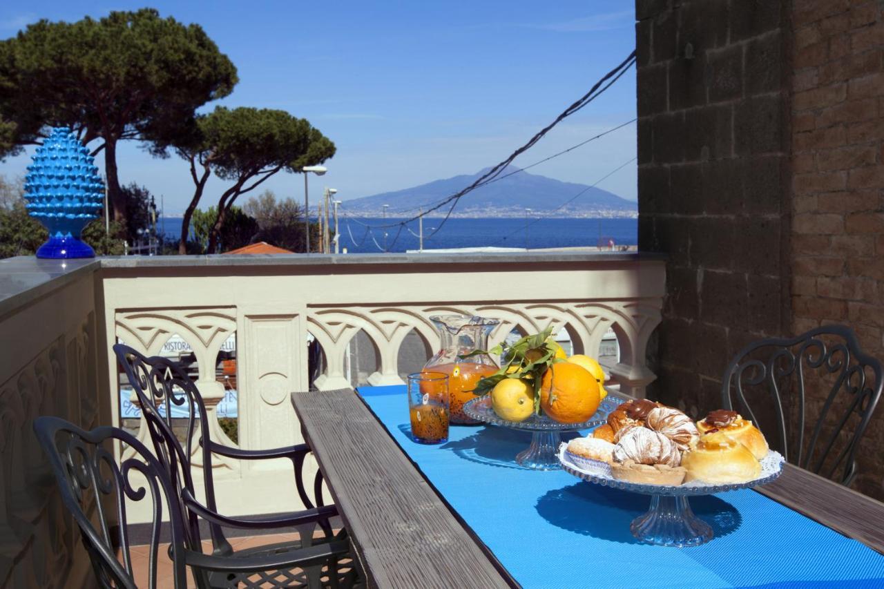 - La Terrazza Sul Porto Apartment Sorrento