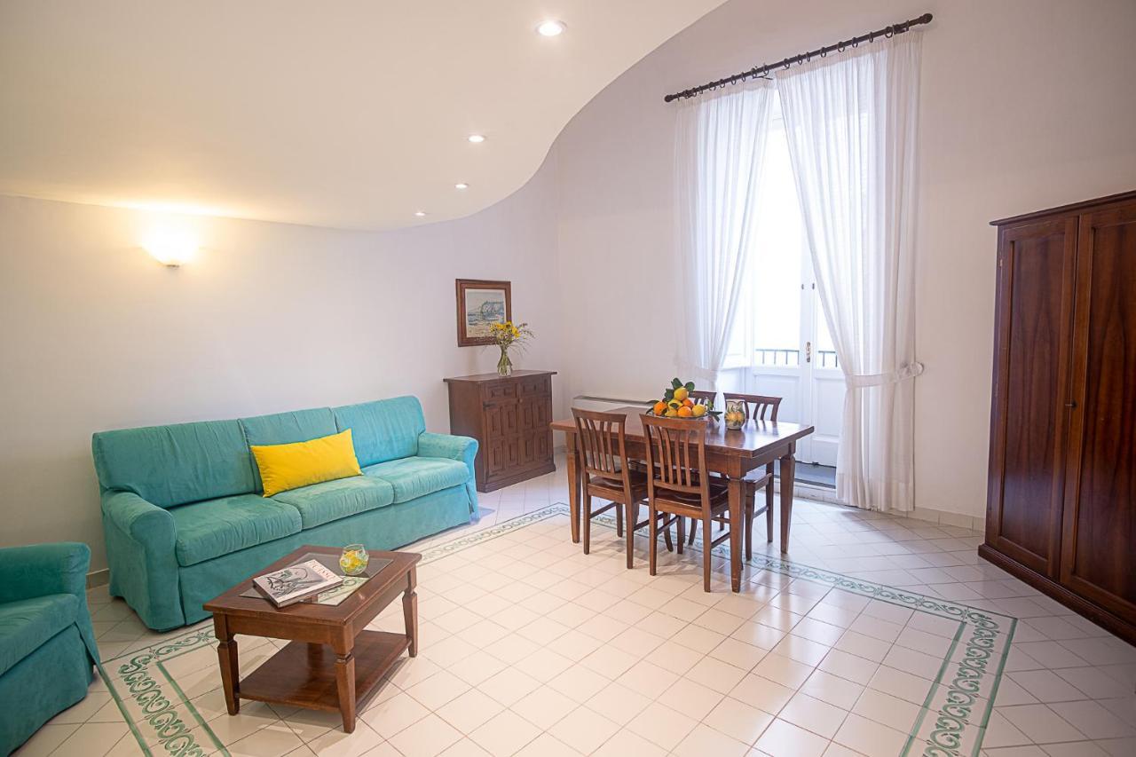 Apartment Antico Palazzo Scala *