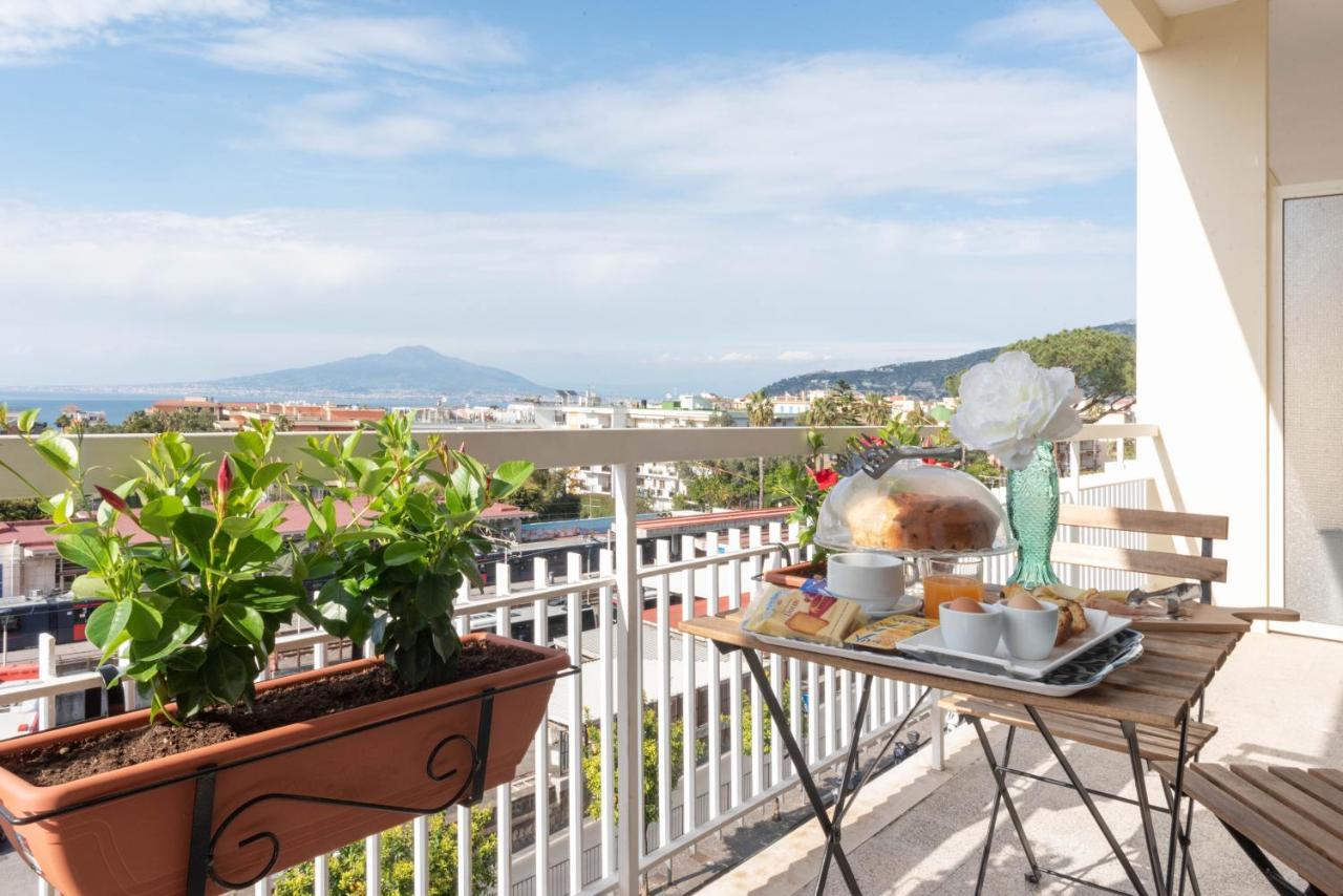Acomodação com café da manhã  Sirentum Rooms 3*