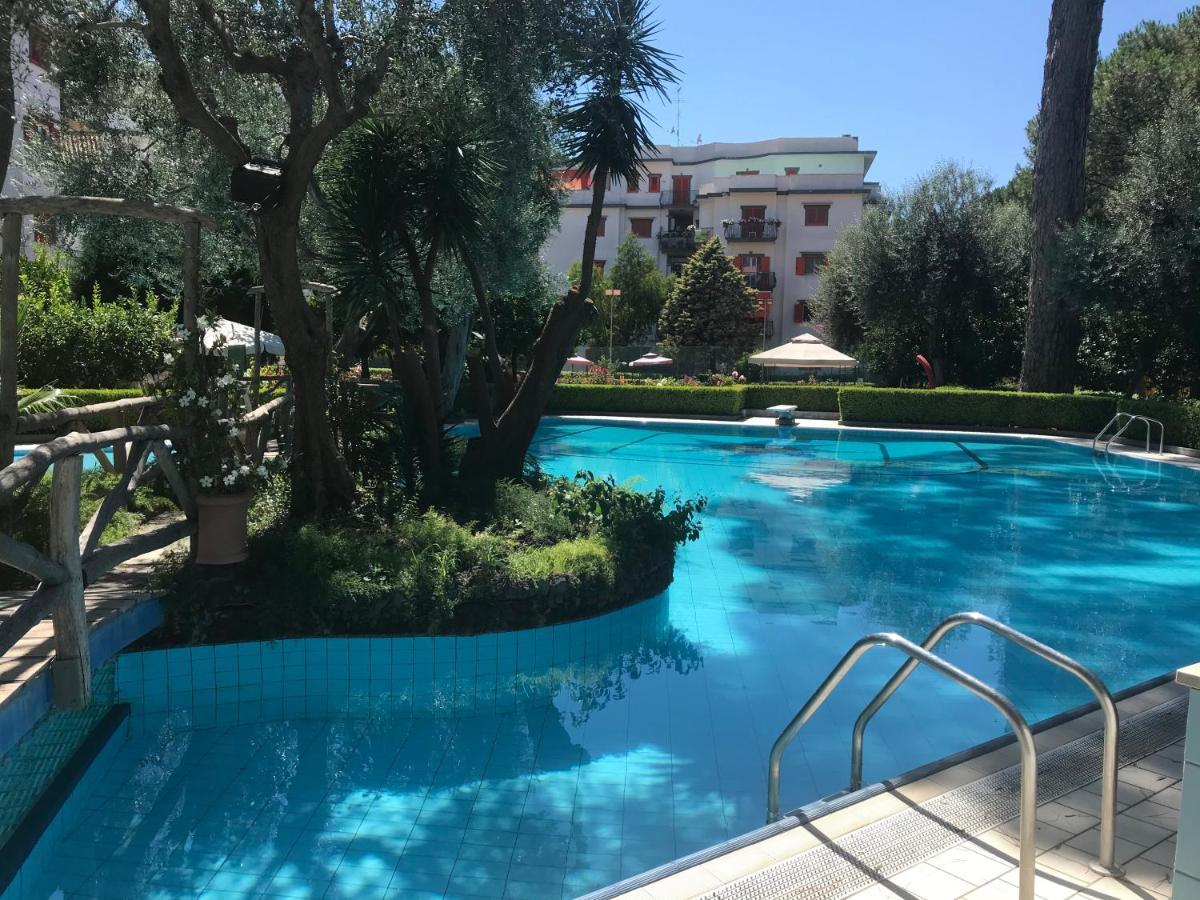 Short-lets D33, Part Of The House Is Available For Short-term In Center Appartamento *