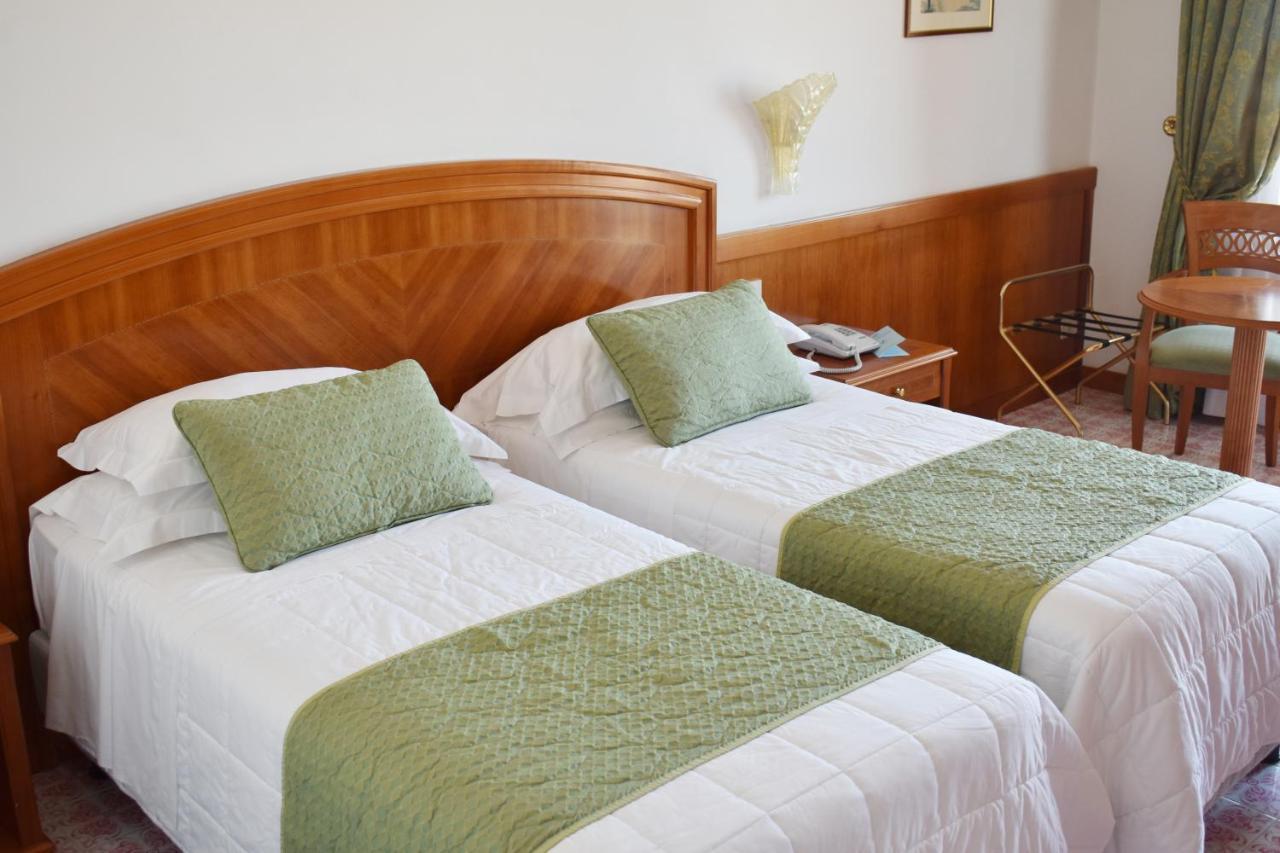 Grand Cesare Augusto Hotel 4*