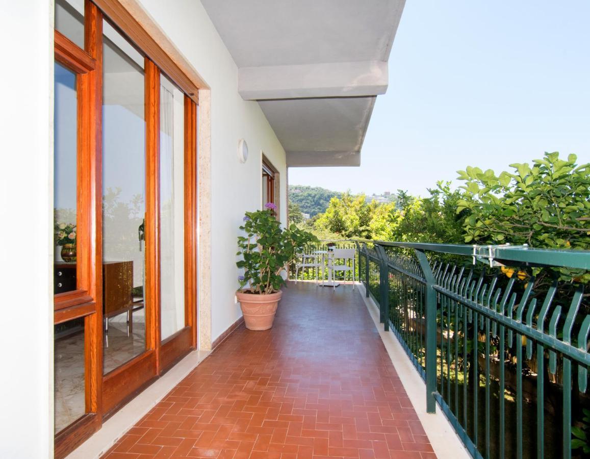 Casa Enza, For Up To 5 People, Center Appartement Sorrento