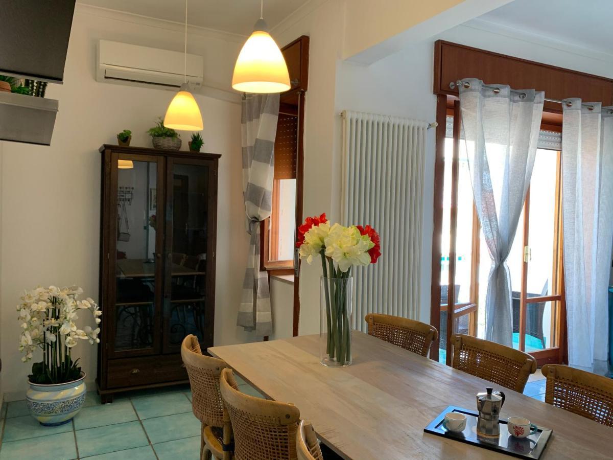 Moon Apartment *