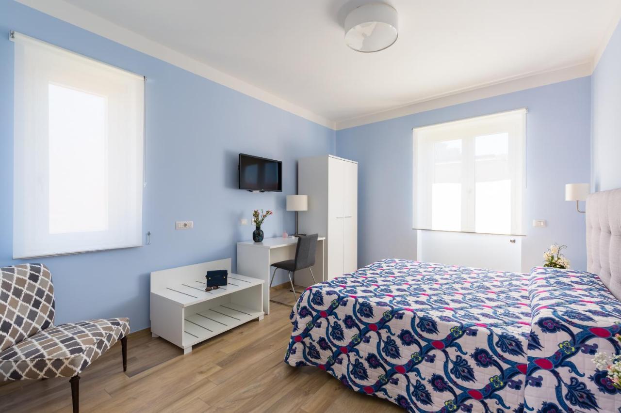 Casa Ela Bed & Breakfast