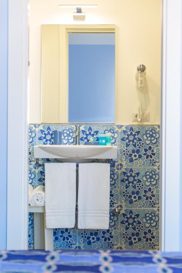Casa Ela Bed & Breakfast