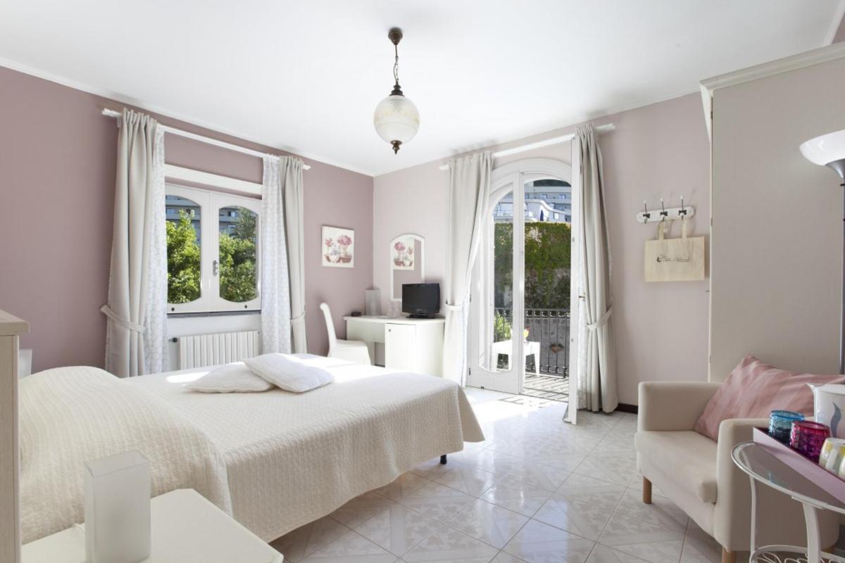 Villa Adriana Guesthouse Sorrento Bed & Breakfast