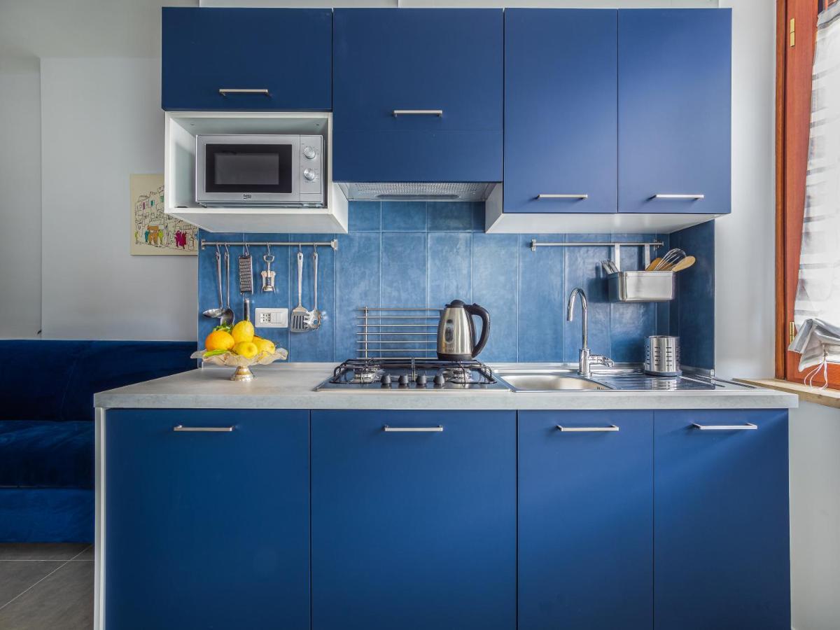 Azzurro Park - De Vivo Realty Apartment