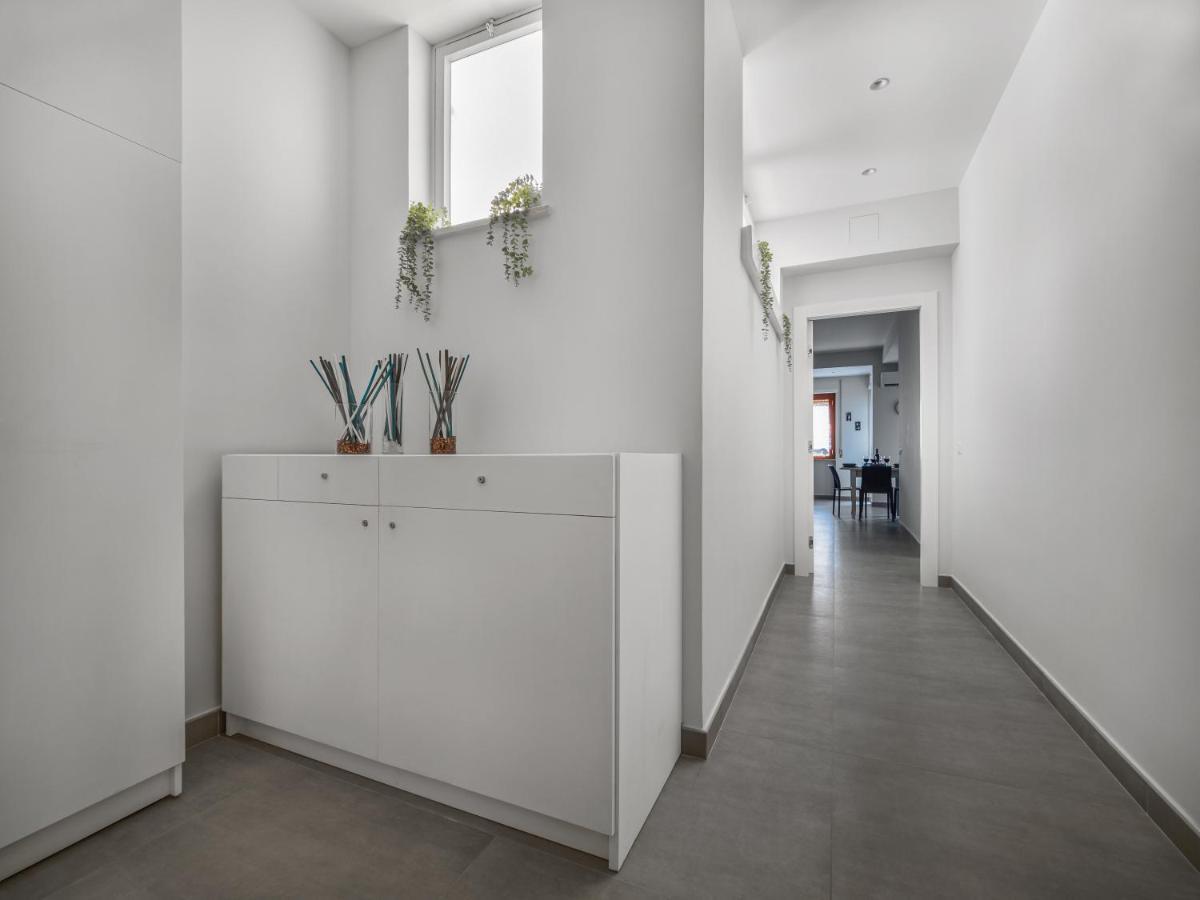 Azzurro Park - De Vivo Realty *