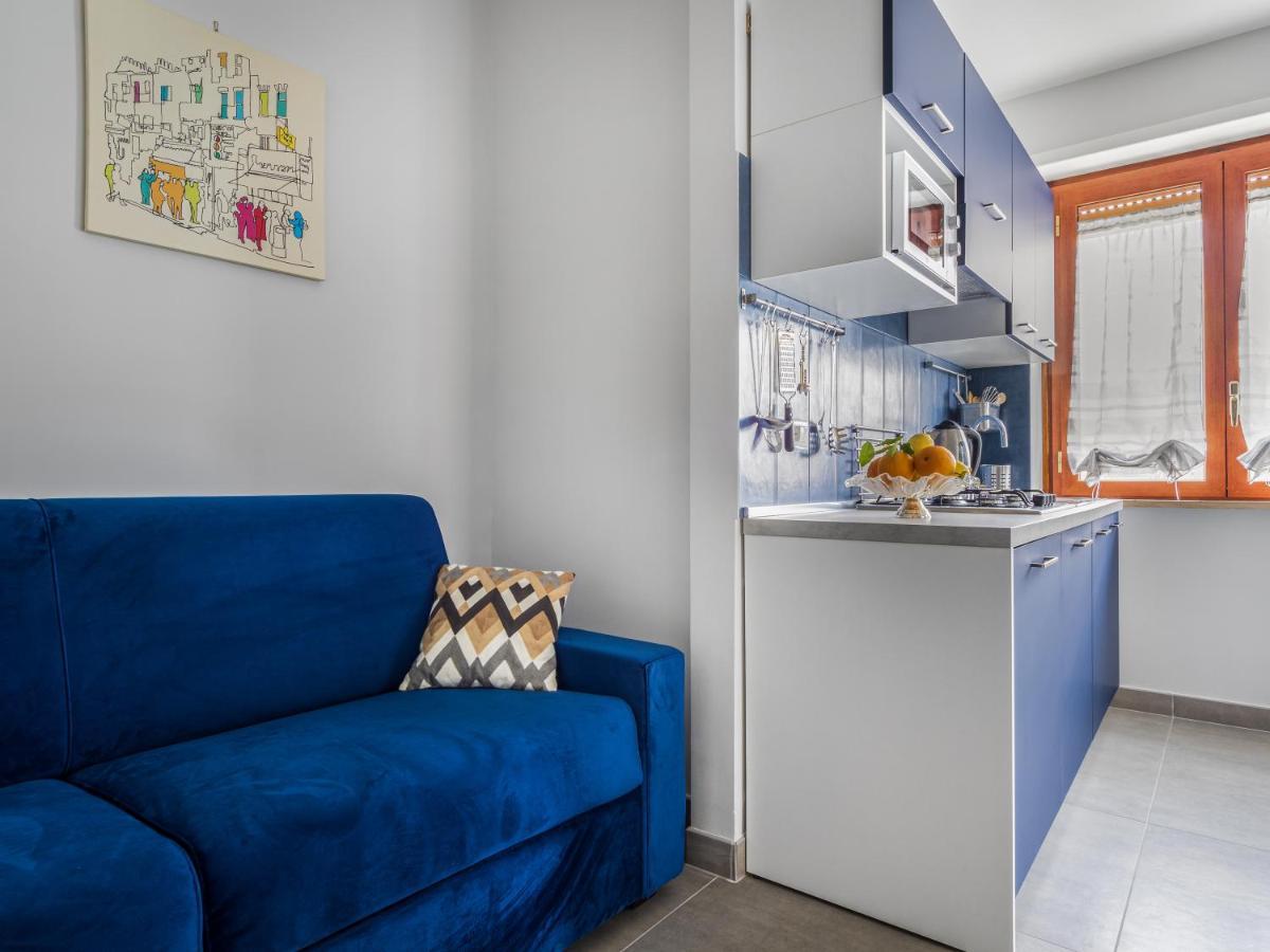 Azzurro Park - De Vivo Realty *
