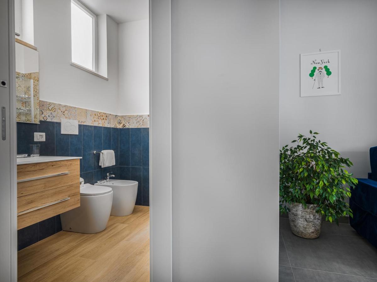 Azzurro Park - De Vivo Realty *