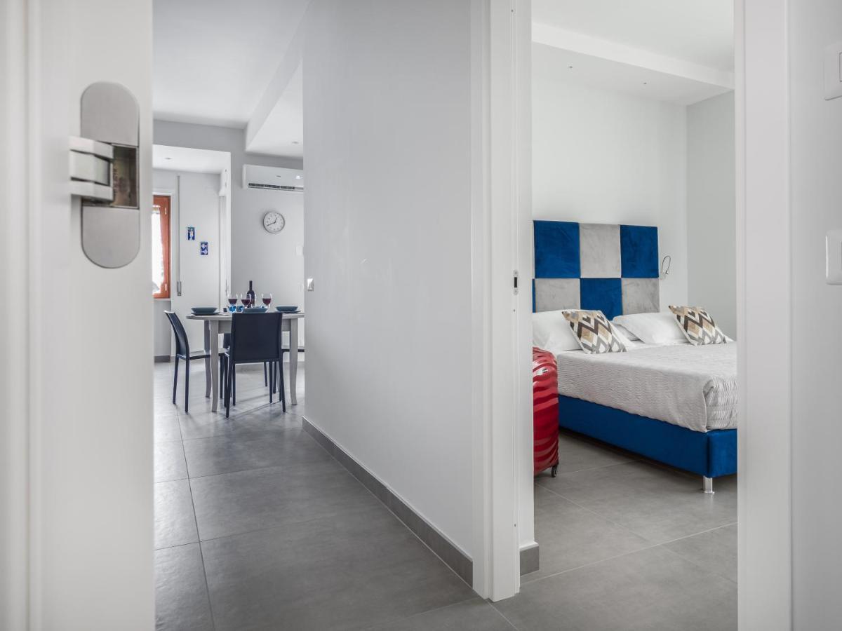 Azzurro Park - De Vivo Realty *