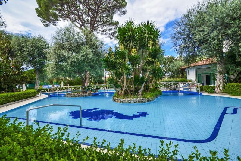 Guest house Pool&suites 3*